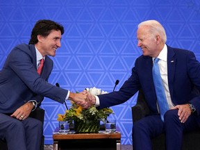 Le premier ministre Justin Trudeau rencontre le président américain Joe Biden à Mexico, au Mexique, le 10 janvier 2023.