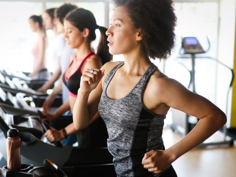 Fitness : Quelle machine cardio offre le meilleur entraînement ?