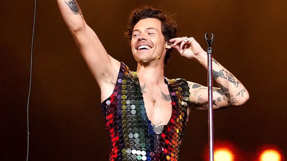 Harry Styles in rainbow outfit at Coachella.