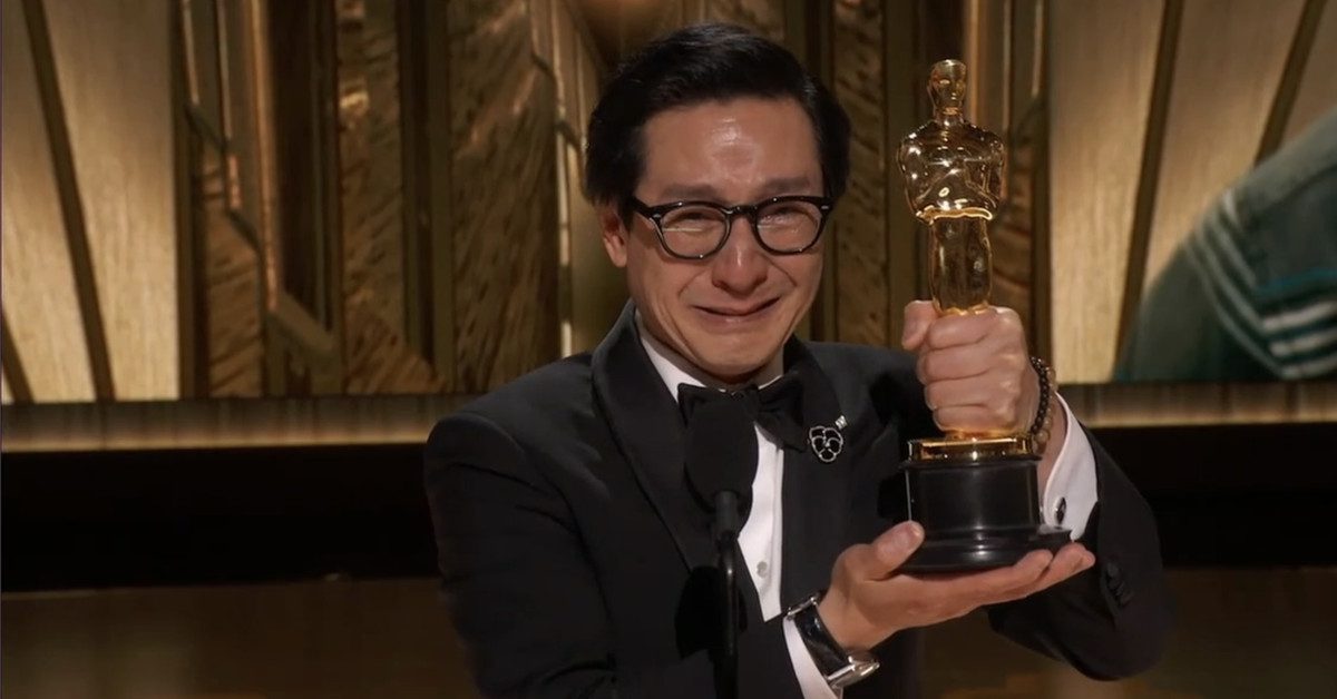 Ke Huy Quan de Everything Everywhere All At Once prononce un discours émouvant aux Oscars 
