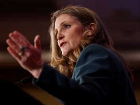 La ministre des Finances Chrystia Freeland à Ottawa avant de présenter le budget fédéral.