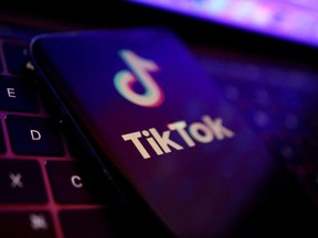 Le FBI aux États-Unis a averti que ByteDance pourrait fournir des données sur les utilisateurs de TikTok au gouvernement autoritaire chinois.