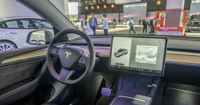 La NHTSA ouvre une sonde Tesla sur les détachements de volant du modèle Y