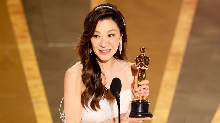 La représentation asiatique a une soirée historique avec l'Oscar « Tout partout » qui remporte les prix les plus populaires à lire absolument Inscrivez-vous aux newsletters Variété Plus de nos marques
	
	
