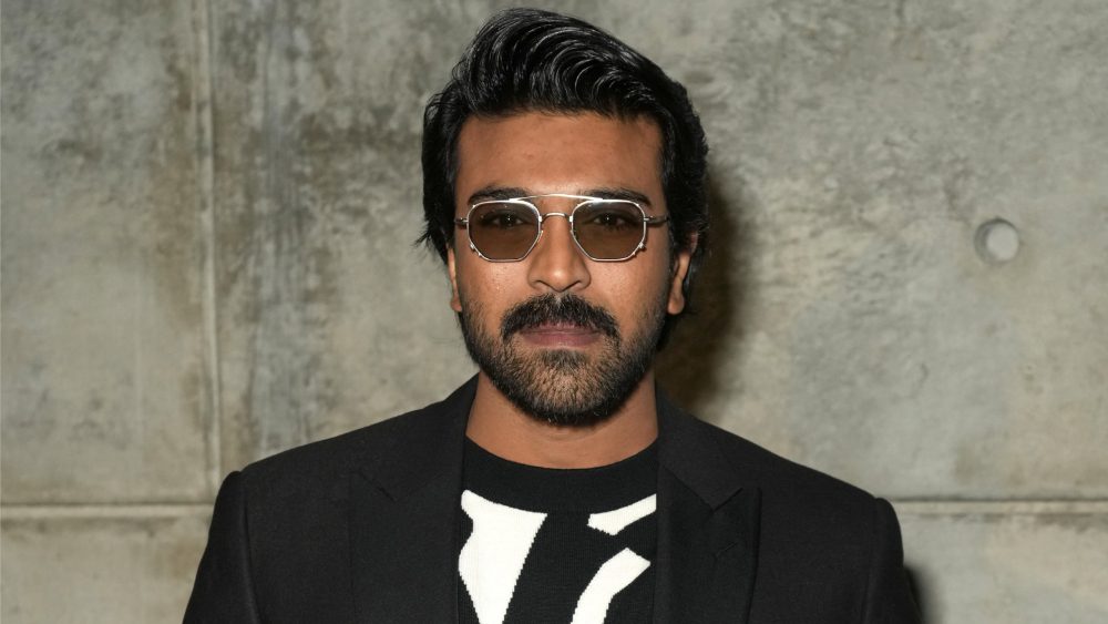 La star de 'RRR' Ram Charan révèle le titre, les affiches du prochain film les plus populaires doivent être lues
	
	
