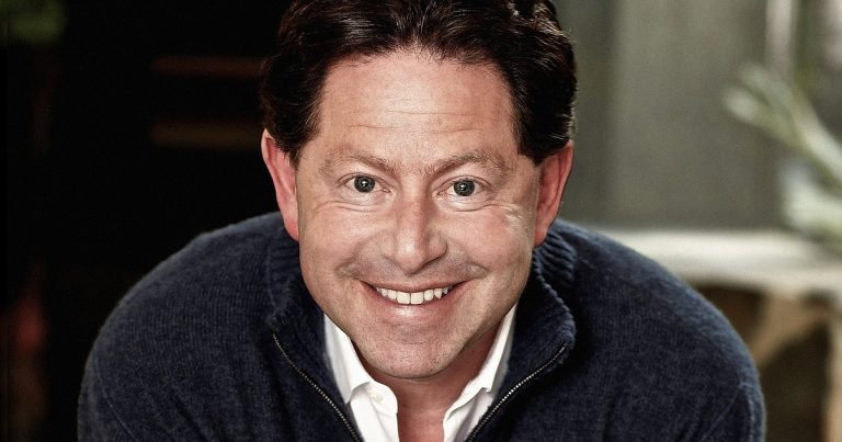 Le PDG d'Activision, Bobby Kotick, réagit au comportement "décevant" de Sony
