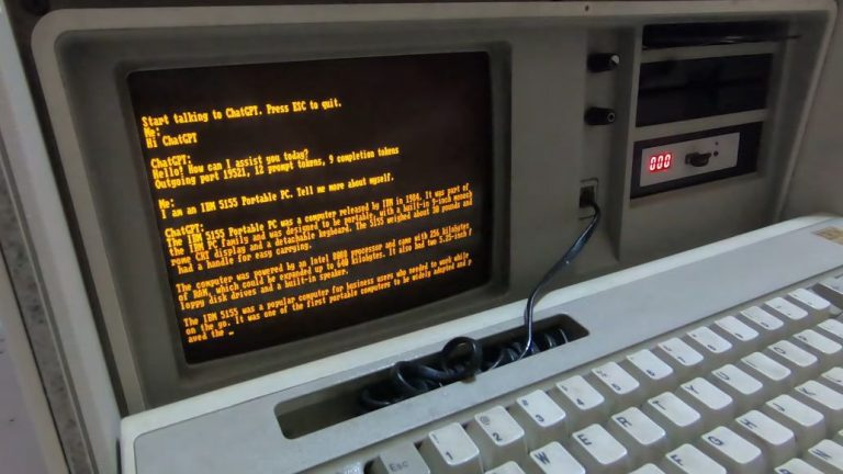 Le client MS-DOS ChatGPT arrive pour 1984 IBM PC