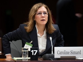 Caroline Simard, commissaire aux élections fédérales, a déclaré au Comité permanent de la procédure et des affaires de la Chambre sur la Colline du Parlement qu'elle avait ouvert de nouvelles enquêtes sur des allégations d'ingérence étrangère.