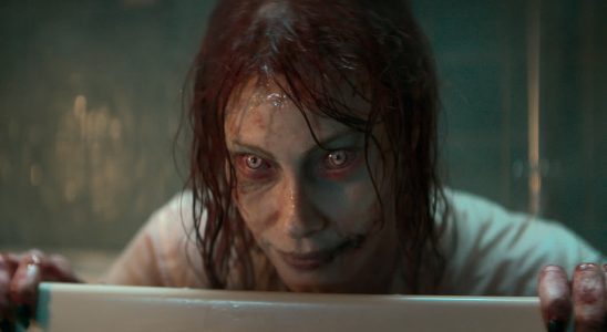 Le réalisateur d'Evil Dead Rise, Lee Cronin, parle du ton, de sa fascination pour les trous, etc. [Exclusive Interview]