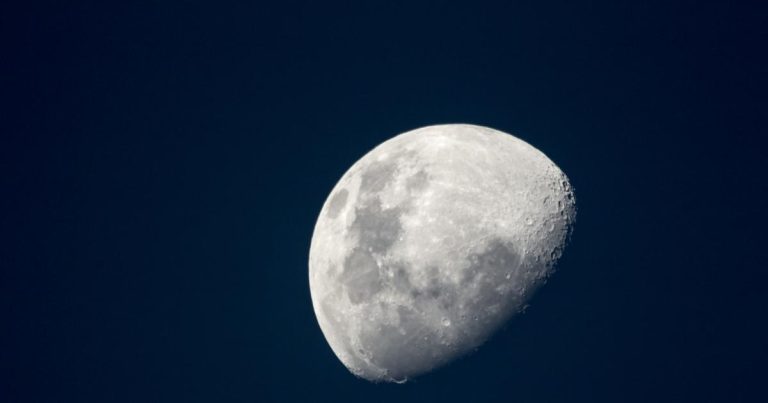 L’eau emprisonnée dans de minuscules perles de verre sur la Lune pourrait hydrater les futures colonies