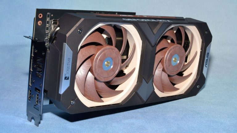 L’édition RTX 4080 Noctua OC d’Asus est officiellement disponible, officiellement énorme