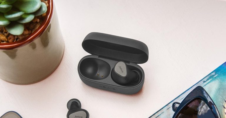 Les écouteurs Elite 4 de Jabra renoncent à quelques subtilités pour une réduction de prix de 20 $