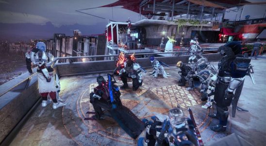 Les joueurs de Destiny 2 rendent hommage au commandant Zavala de Lance Reddick dans le jeu