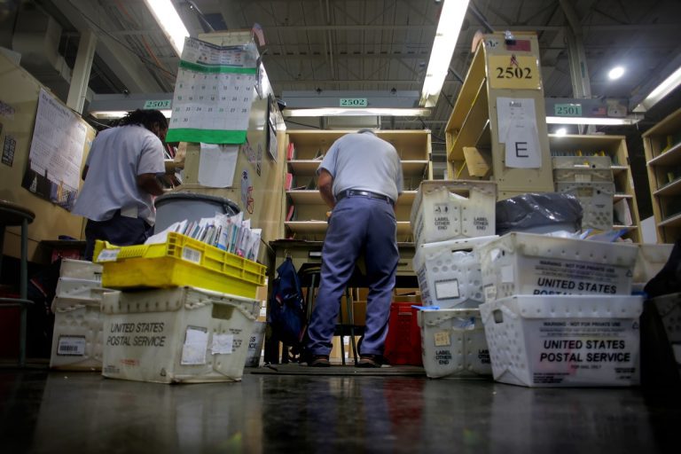 Les législateurs demandent à l’USPS de lutter contre la recrudescence de la fraude au «changement d’adresse»