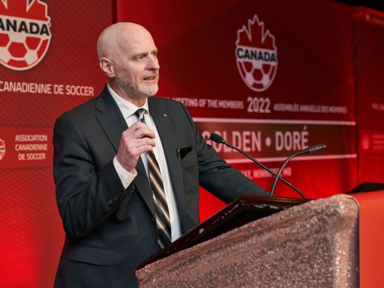 Les officiels de Canada Soccer défendent un accord controversé avec Canadian Soccer Business