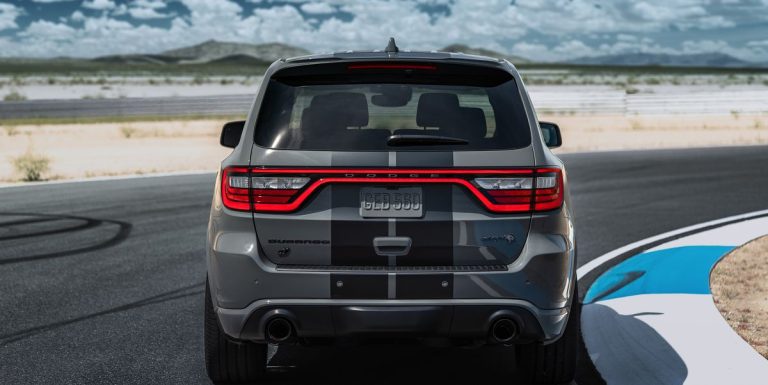 Les propriétaires de Dodge Durango Hellcat 2021 sont fous, il existe un modèle 2023