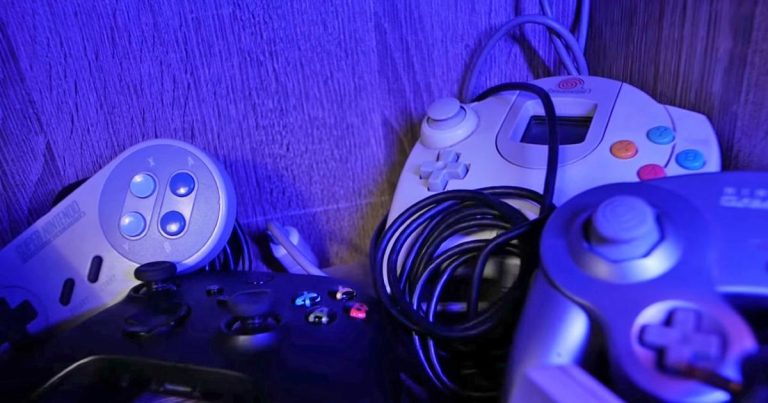 L’évolution des contrôleurs de jeux vidéo : de Telstar au DualSense de la PS5