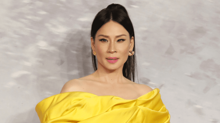 Lucy Liu dit que sa "carrière aurait été plus facile" si elle avait joué dans des films de super-héros dans la vingtaine : "il y aurait plus d'opportunités"
	
	
