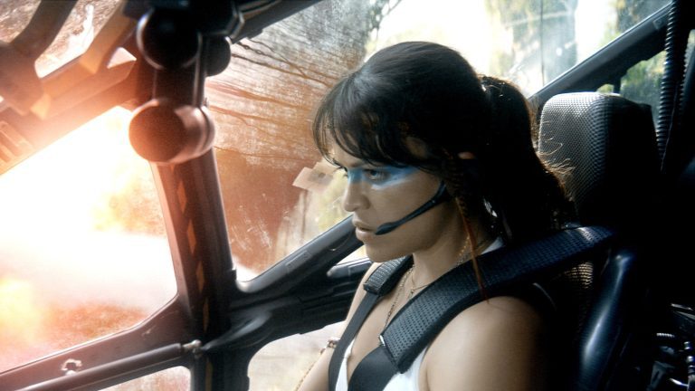 Michelle Rodriguez a refusé les suites d'Avatar parce qu'elle a fini de revenir d'entre les morts
