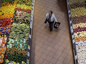 Le coût des aliments achetés dans les magasins a augmenté de 11,4 % en janvier par rapport à l'année précédente, le cinquième mois consécutif où l'inflation des aliments a dépassé 11 %.