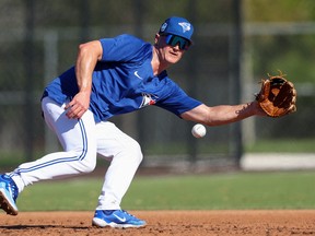 Le joueur de troisième but Matt Chapman, npow dans sa deuxième saison avec Toronto, participe aux entraînements printaniers au Blue Jays Player Development Complex.