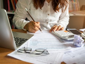 Les Canadiens semblent être laxistes en matière de planification fiscale toute l'année, seulement 22 % d'entre eux en faisant une priorité régulière.