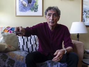 Le médecin et auteur Gabor Maté à son domicile de Vancouver, en Colombie-Britannique, le samedi 10 septembre 2022.