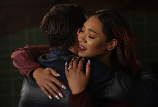 Récapitulatif « The Flash » : Iris est enceinte !  — Qui a combattu la mort rouge ?