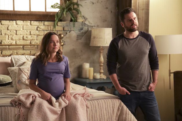 Récapitulatif de « A Million Little Things » Saison 5, Épisode 6 Le bébé de Maggie est né