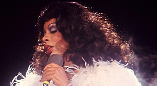 Revue « Love to Love You, Donna Summer » : Un portrait de la reine du disco utilise des images d'archives pour regarder derrière son masque Revue « Love to Love You, Donna Summer » : Un portrait de la reine du disco utilise des images d'archives pour regarder derrière Her Mask Review à SXSW (Première américaine), 13 mars 2023. Durée : 107 MIN.  Les plus populaires doivent être lus Inscrivez-vous aux bulletins d'information sur les variétés Plus de nos marques