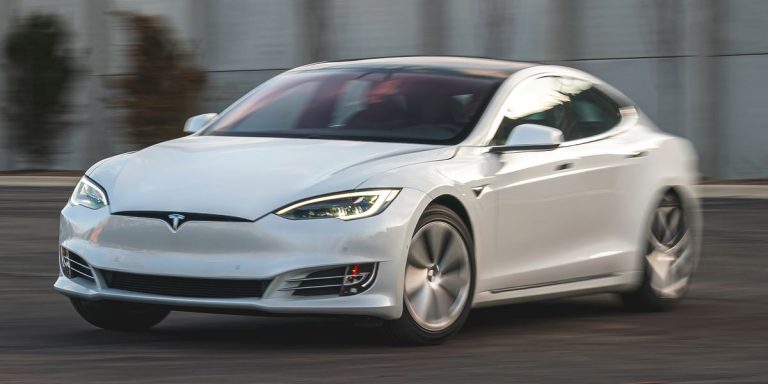 Revue, prix et spécifications de la Tesla Model S 2023