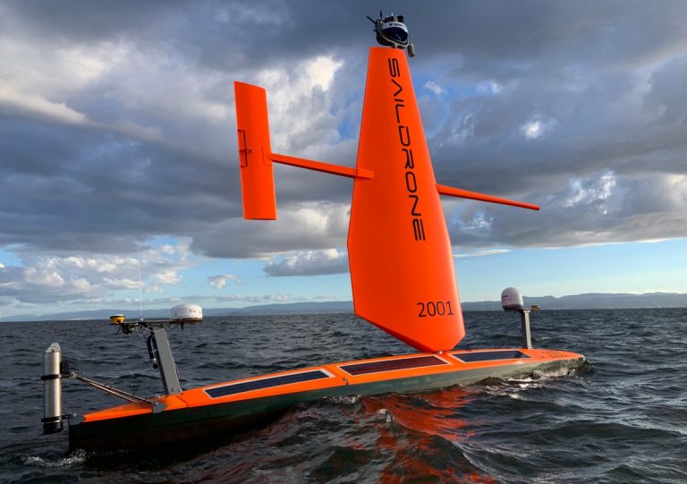 Saildrone dévoile son navire de recherche autonome Voyager