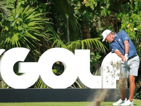 Charles Howell III de Crushers GC joue son coup du 8e tee lors de la troisième journée du LIV Golf Invitational - Mayakoba à El Camaleon à Mayakoba le 26 février 2023 à Playa del Carmen, au Mexique.