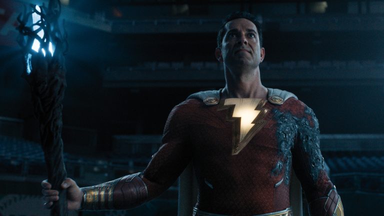  Shazam !  Fury Of The Gods Star Zachary Levi parle sur le plateau de Mario Kart et du syndrome de l'imposteur de Billy [Exclusive Interview]
