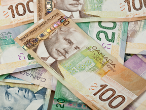 Différents billets de banque canadiens