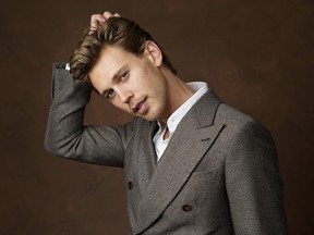 Austin Butler pose pour un portrait lors du 95e déjeuner des nominés aux Oscars le 13 février 2023 à Los Angeles.