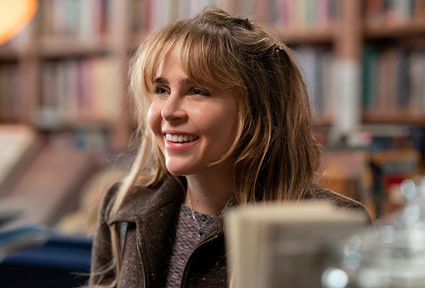 « Up Here »: récapitulatif de l’épisode 1 – Mae Whitman, Carlos Valdes sur Hulu