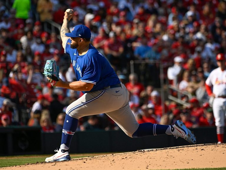 Les chauves-souris des Blue Jays compensent les erreurs d’Alek Manoah lors du début de la journée d’ouverture sous la normale