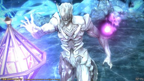 Détails du patch FFXIV 6.4 - une silhouette en armure blanche d'aspect organique tend la main vers un cristal violet brillant