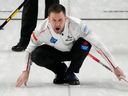 Environ 70 000 partisans encourageront le Canadien Brad Gushue et les capitaines de 12 autres pays lors du championnat mondial de curling masculin à Ottawa.