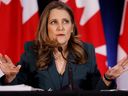 Le budget de la ministre des Finances, Chrystia Freeland, prévoit un total de nouvelles dépenses d'environ 43 milliards de dollars d'ici 2027-2028.