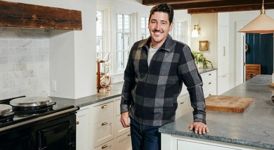 Farmhouse Fixer TV Show on HGTV: canceled or renewed?