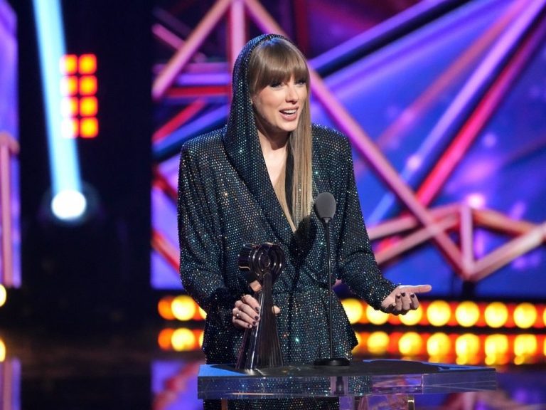 Taylor Swift remporte gros aux iHeartRadio Music Awards