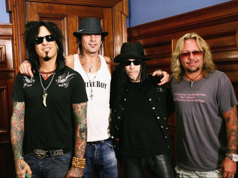 Mötley Crüe poursuivi en justice par le guitariste co-fondateur Mick Mars