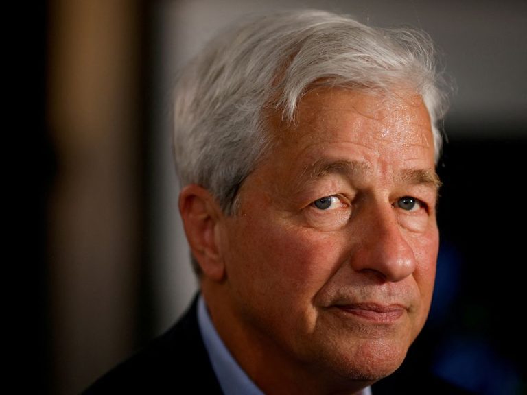 Jamie Dimon dit que la crise bancaire n’est pas encore terminée, la Fed n’a pas signalé les problèmes « cachés à la vue »