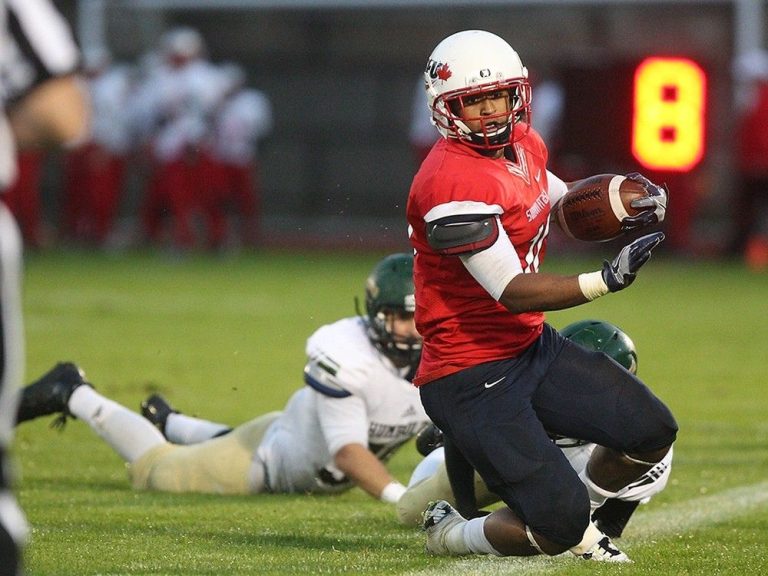 Simon Fraser U annule le programme de football – et les anciens sont furieux