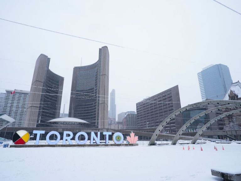 La course à la mairie de Toronto démarre officiellement avec un groupe de candidats bondé