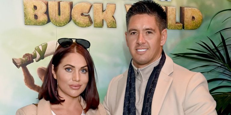 La star de TOWIE, Amy Childs, donne naissance à des jumeaux

