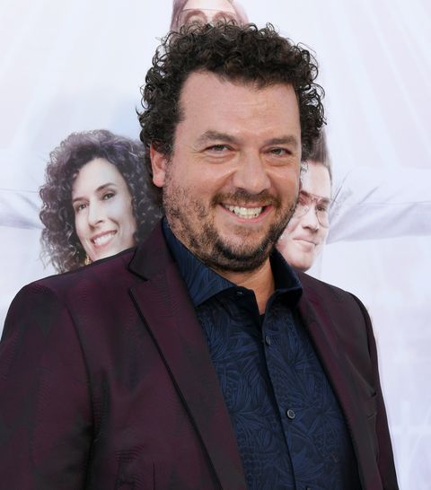 hollywood, californie le 25 juillet danny mcbride assiste à la première à los angeles de la nouvelle série hbo les pierres précieuses vertueuses aux studios paramount le 25 juillet 2019 à hollywood, photo de californie par jon kopaloffgetty images,