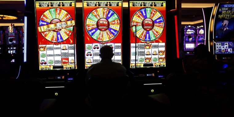 Une femme atteinte de tuberculose non traitée est en cavale et a pris le bus de la ville pour se rendre au casino